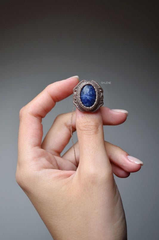 anello Voluta dettaglio zoom sulla pietra