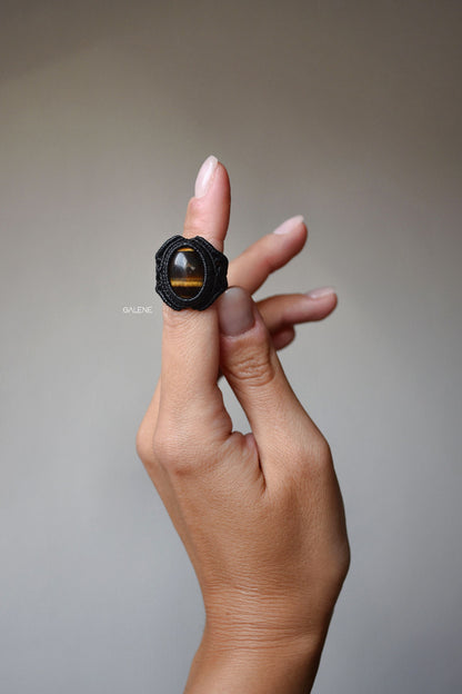 anello voluta con occhio di tigre particolare delle dimensioni