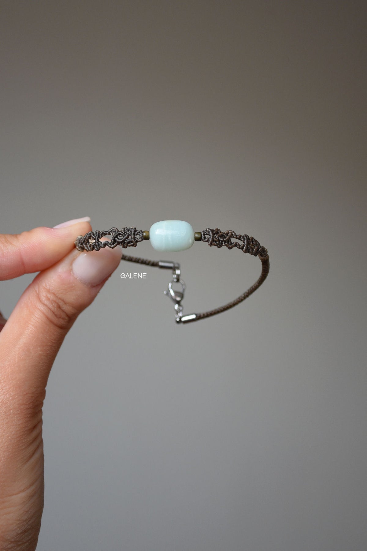 bracciale in macrame filum, vista frontale
