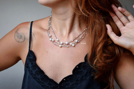 Collana multifilo con perle di fiume – vista frontale